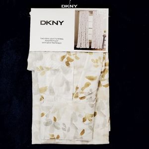 X2 DKNY 32x108 Flutter Petunia Floral Inverted Ple